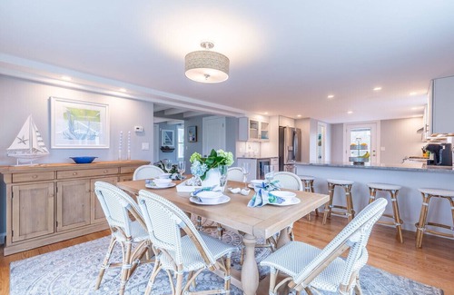 Newburyport House | SEA-ING IS BELIEVING 4 bedroom Getaway!