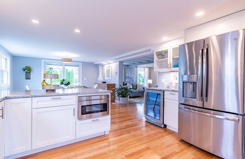 Newburyport House | SEA-ING IS BELIEVING 4 bedroom Getaway!