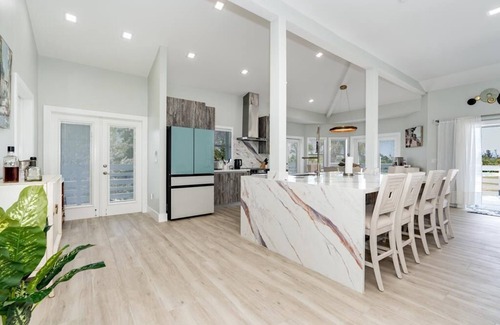 Palm Island House | Sea La Vie a breathless private beach home for your family and friends
