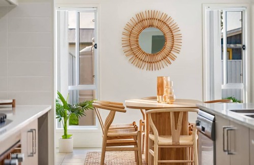 Salamander Bay House | Sea La Vie One 400m to waters edge