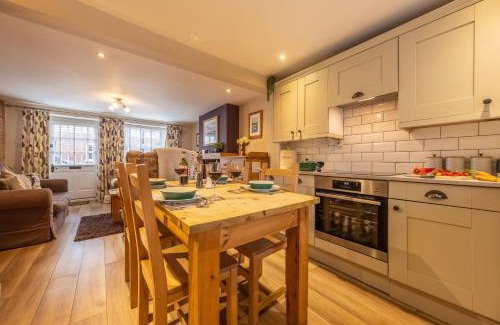 Burnham Market House | Sea Lavender Cottage