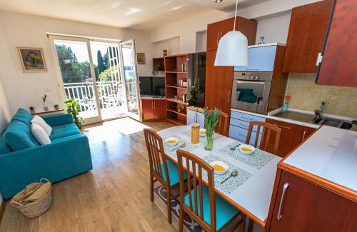 Portoroz Apartment | Sea & Me, pleasant seaside home