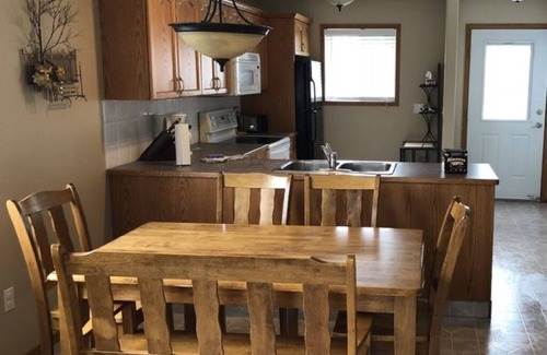Sylvan Lake House | Sea Oar Inn - Perfect Family Cottage Close to Beach