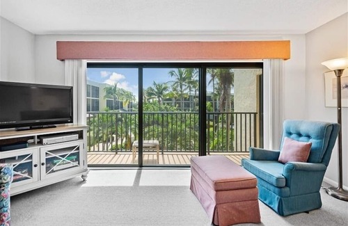 Boca Grande Condo | Sea Oats 241 2 Bedroom Condo by RedAwning