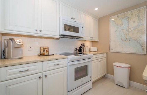 Boca Grande Apartment | Sea Oats 242 Apartment
