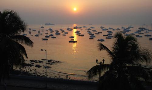Wellington Pier Hotel | Sea Palace Hotel - near Gateway of India