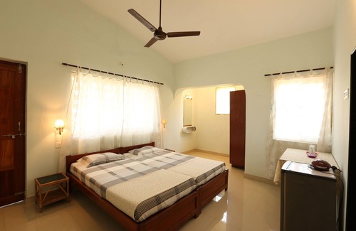 Candolim House | Sea Pearl Guest house