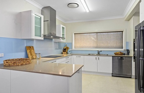 Sawtell House | SEA PINE COTTAGE AND STUDIO
