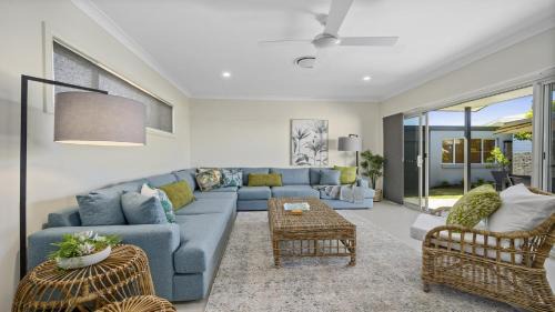 Sawtell House | Sea Pine Cottage and Studio - Beach & village central, Family, Sleeps 8