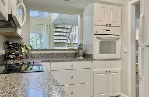 Sea Pines Villa | SEA PINES : Coastal Chic at Inland Harbour - luxury 2 br/2ba villa awaits!