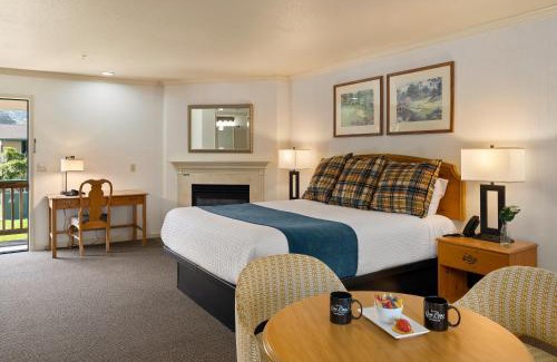 Baywood-Los Osos Resort | Sea Pines Golf Resort