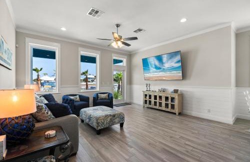 The Shores House | Sea Pointer Inn - Private beach house with Pool home