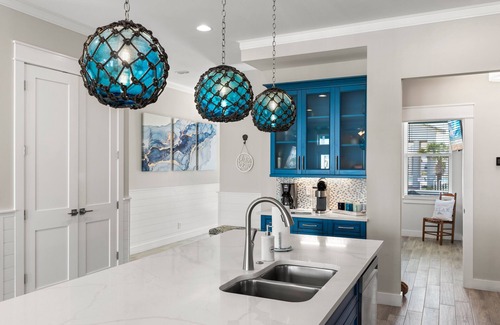 The Shores House | Sea Pointer New custom home at The Shores pool, just a short walk to the beach or bay!
