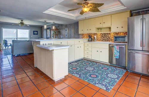 Layton Condo | Sea Renity: Experience Tranquility, 2-Story Oceanfront Condo, Breathtaking Views, Pool & Sandy Beach