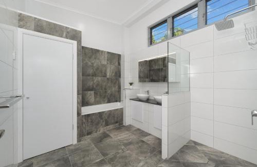 Castle Hill Apartment | SEA-Renity II
