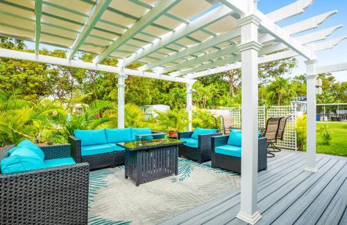Marathon House | Sea Salt Harbor