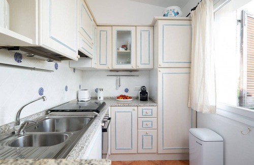 Pittulongu Apartment | Sea Shell 66 - sea view apartment with garden