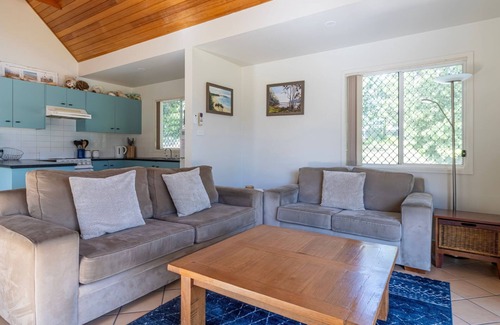 Berrara House | Sea Shell Chalet @ Berrara Chalet