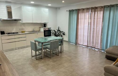 Bugibba Apartment | Sea side view 2 bedroom apartment with terrace Beppe`s apartment