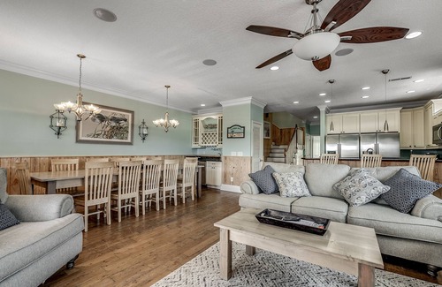 Garden City House | SEA SPRAY - PRIVATE POOL, HOT TUB AND ELEVATOR 5 BR 5 1/2 BATH