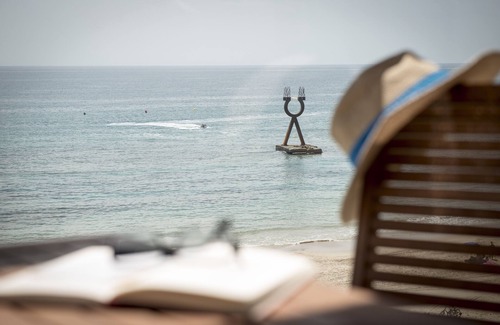 Torredembarra Apartment | SEA VIEW APARTMENT AND BALCONY ON THE BEACH