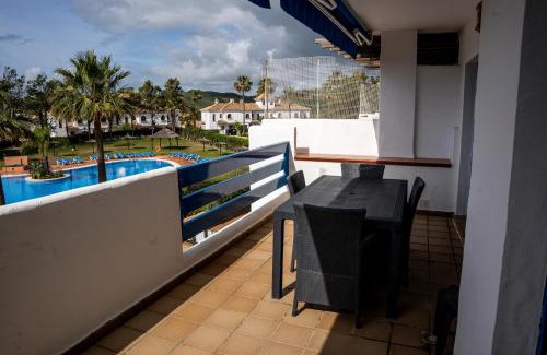 Castillo de Sabinillas Apartment | Sea view apartment with great terrace and 4 pools - Duquesa Suites 430