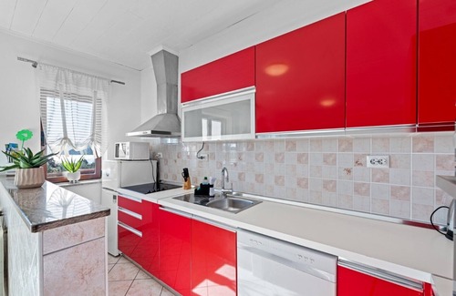 Pomer Apartment | Sea View apartments with Shared Pool/Hera