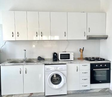 Santa Cruz Apartment | Sea View & Balcony Modern Apartment in Pedra Badejo