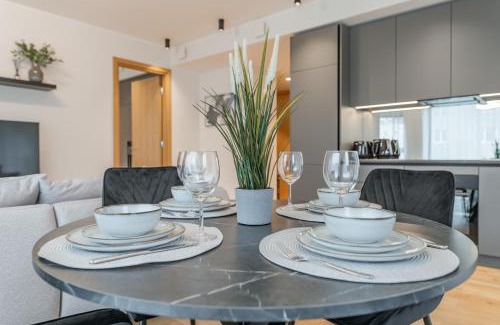 Kalamaja Apartment | Sea View Family Apt in Kalaranna District with Balcony and Free Parking