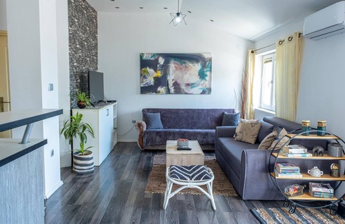 Mrcevac Apartment | Sea View Flat w Terrace 9 min to Port in Tivat