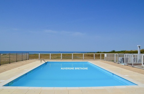 Guidel Apartment | Sea view Guidel beach heated pool gite le Cyrano auvergne-bretagne