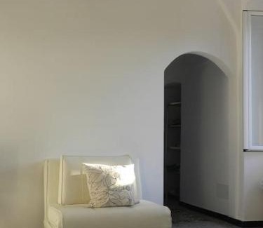 Santo Stefano al Mare Apartment | Sea View, in the old town Santo Stefano Al Mare