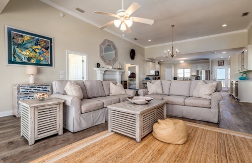 Dauphin Island House | Sea-View-Play | Book your September stay today
