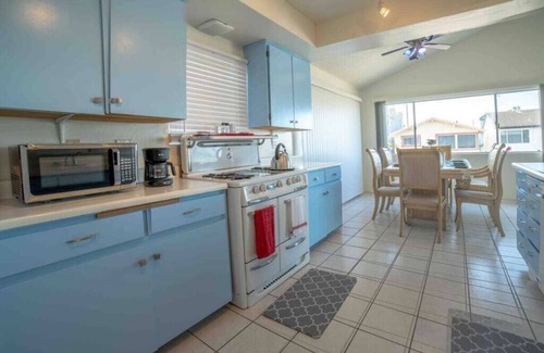 Silver Strand Apartment | Sea View, Pool Table, Surf, Kayak, Bikes, W/d, A/c