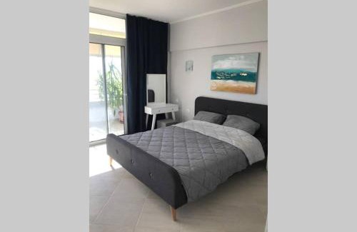 Loutraki-Agioi Theodoroi Apartment | Sea view studio