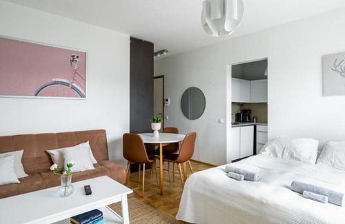 Hietalahti Apartment | Sea View Studio, Tram nearby, Netflix, Kamppi