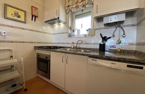 Albardeira Apartment | SEA VIEW, SWIMMING POOL, PARKING AND 250 MTRS. THE MARINA AND BEACH