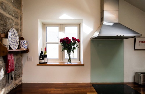St Ives House | Sea views - 5 min from St Ives. Stylishly furnished, walled garden. Sleeps 6