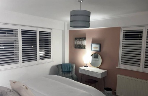 Bexhill-on-Sea Apartment | Sea views, sunsets and history in the heart of 1066 country,