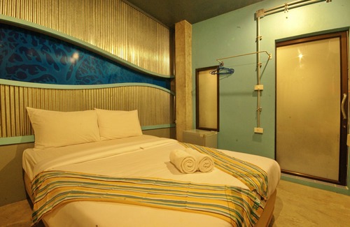 Khao Lak Hotel | Seabox Khaolak Hostel