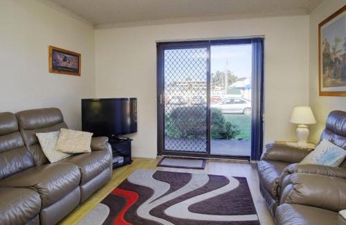 Tuncurry Apartment | Seabreeze 6