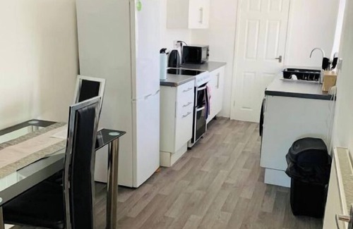 Blyth Apartment | SeaBreeze Apartment is real lovely beachside apartment away from the bustle city