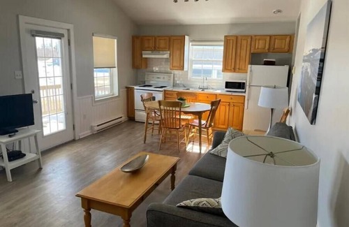 Cap-Pele House | Seabreeze Chalet w/beach access - Aboiteau Beach