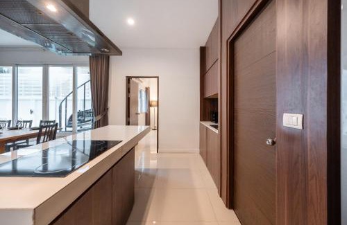 Bang Lamung Villa | SeaBreeze Grand Pool Villa Pattaya