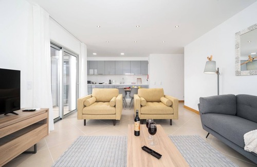 Lagos Apartment | Seabreeze luxury apartment (Horta 2A)