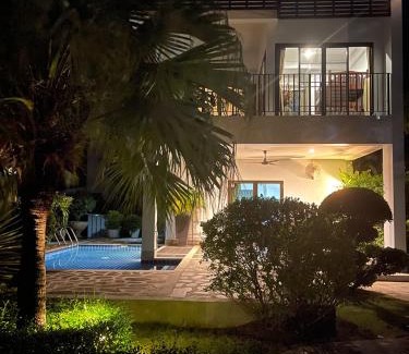 Kram Villa | Seabreeze Villa