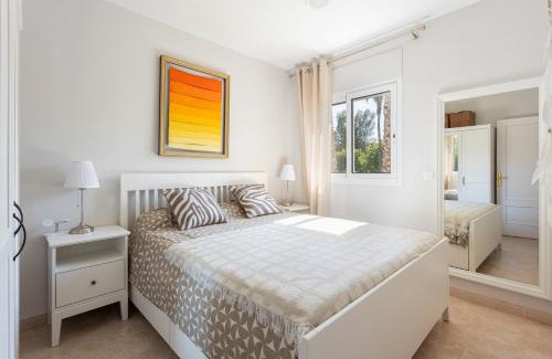 Sant Feliu de Guixols Apartment | SeaBreezeHeaven - Sea View Apartment, Pool & Spacious Terrace with BBQ - 50m from Sant Pol Beach