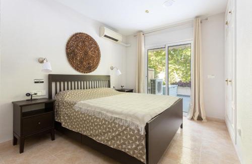 Sant Feliu de Guixols Apartment | SeaBreezeHeaven - Sea View Apartment, Pool & Spacious Terrace with BBQ - 50m from Sant Pol Beach