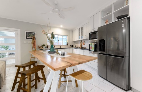 Port Douglas House | Seabrook Beach Cottage