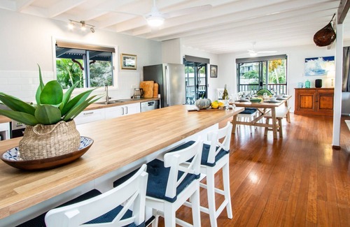 Agnes Water House | SEACHANGE LOFT HOLIDAY HOUSE - STROLL TO MAIN BEACH, BOAT PARKING
